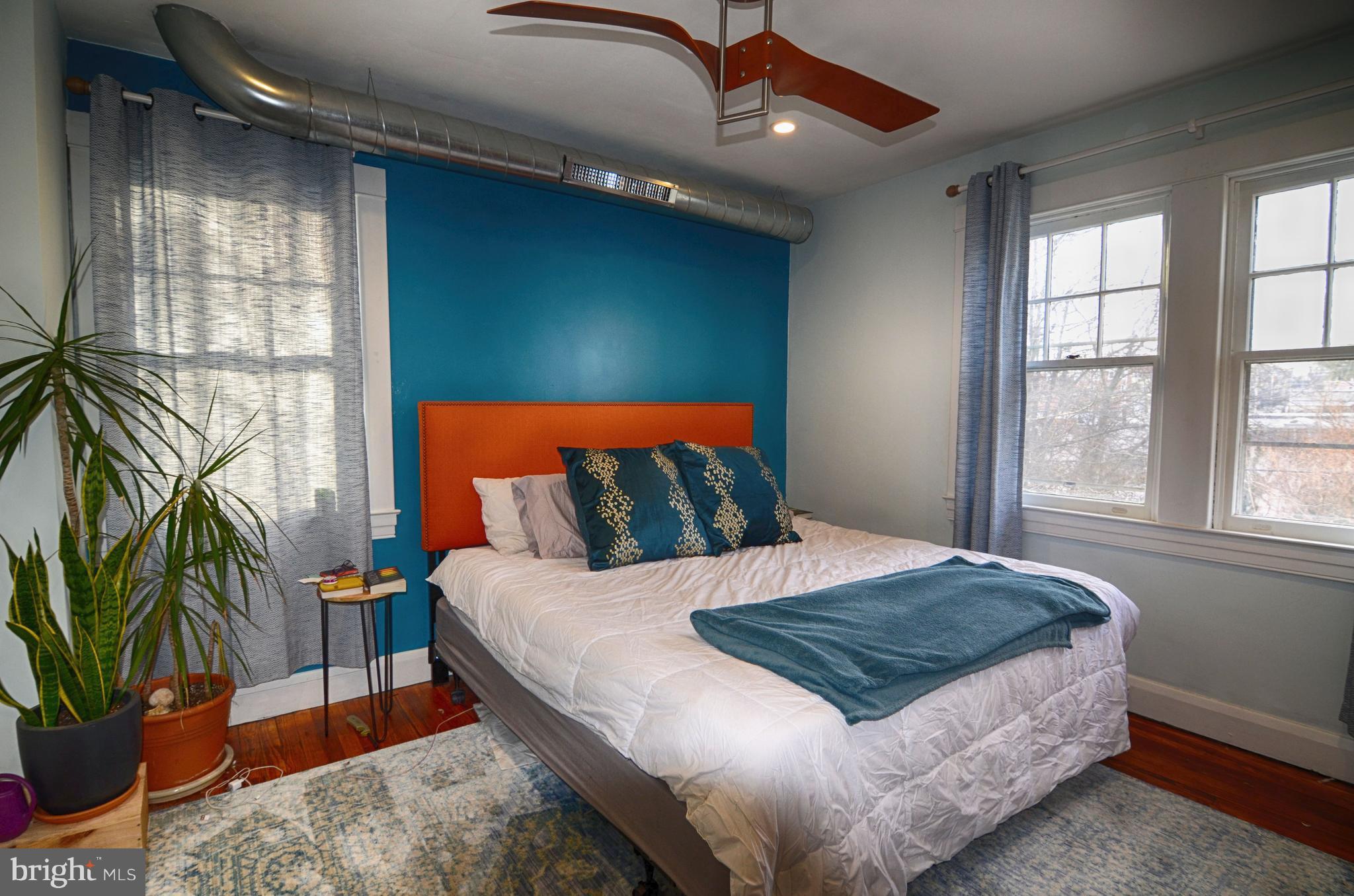 BEVERLY HILLS - Residential Lease