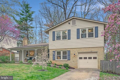 10424 COLLINGHAM DRIVE FAIRFAX VA 22032