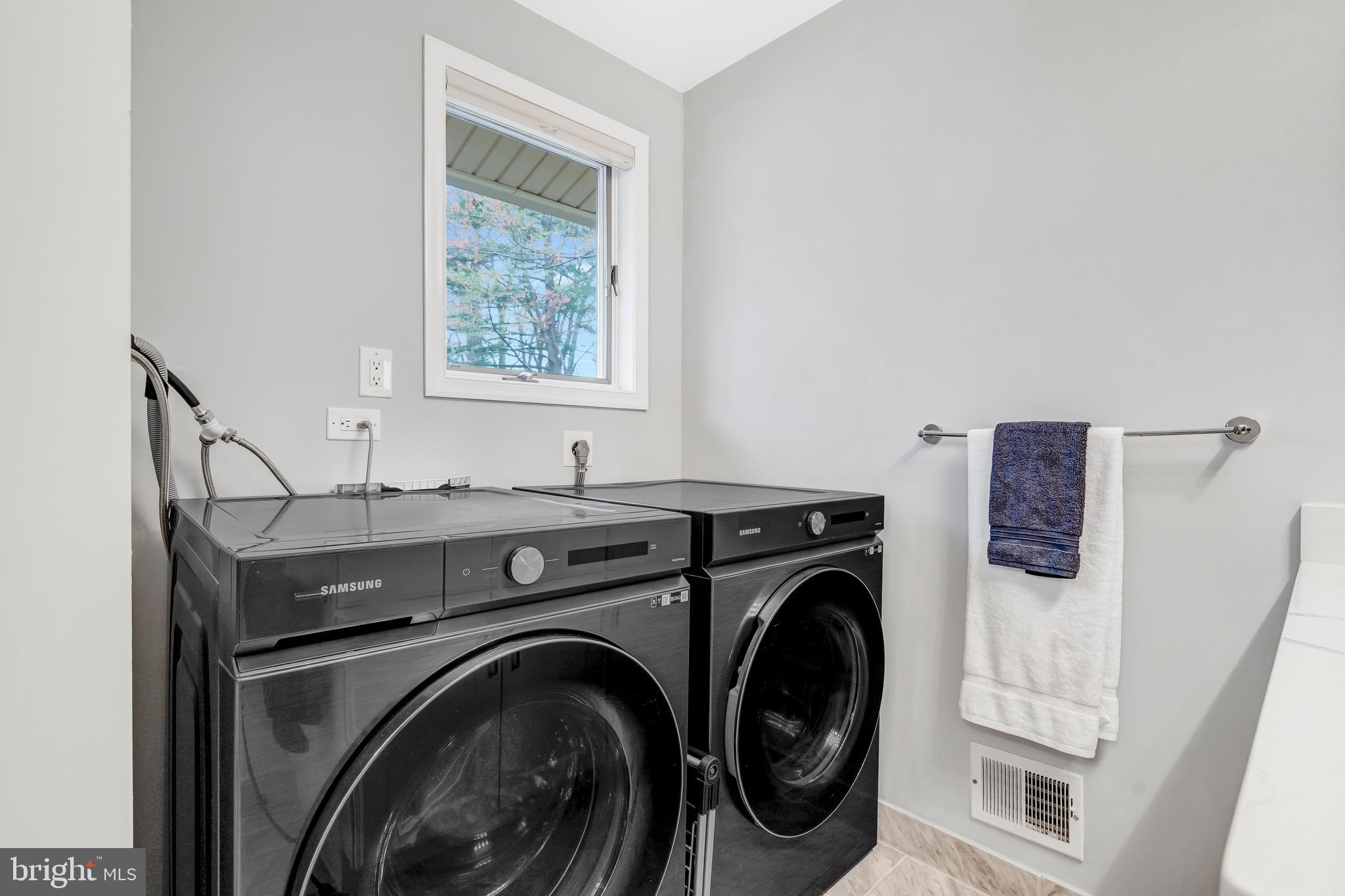 KINGS PARK WEST - Residential