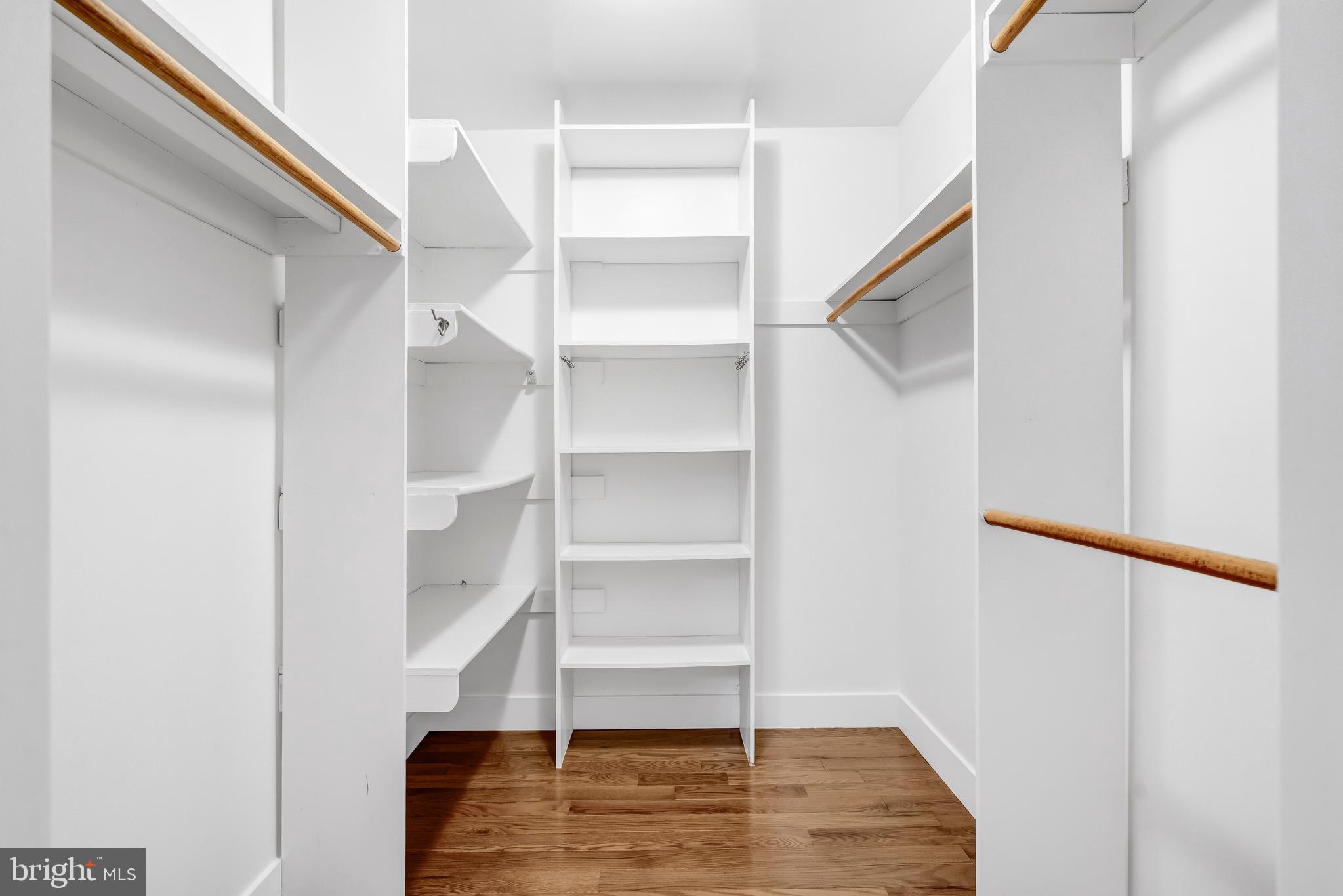 KINGS PARK WEST - Residential