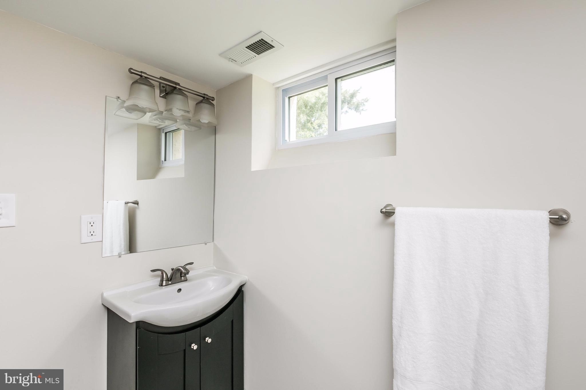 MORELAND PARK - Residential