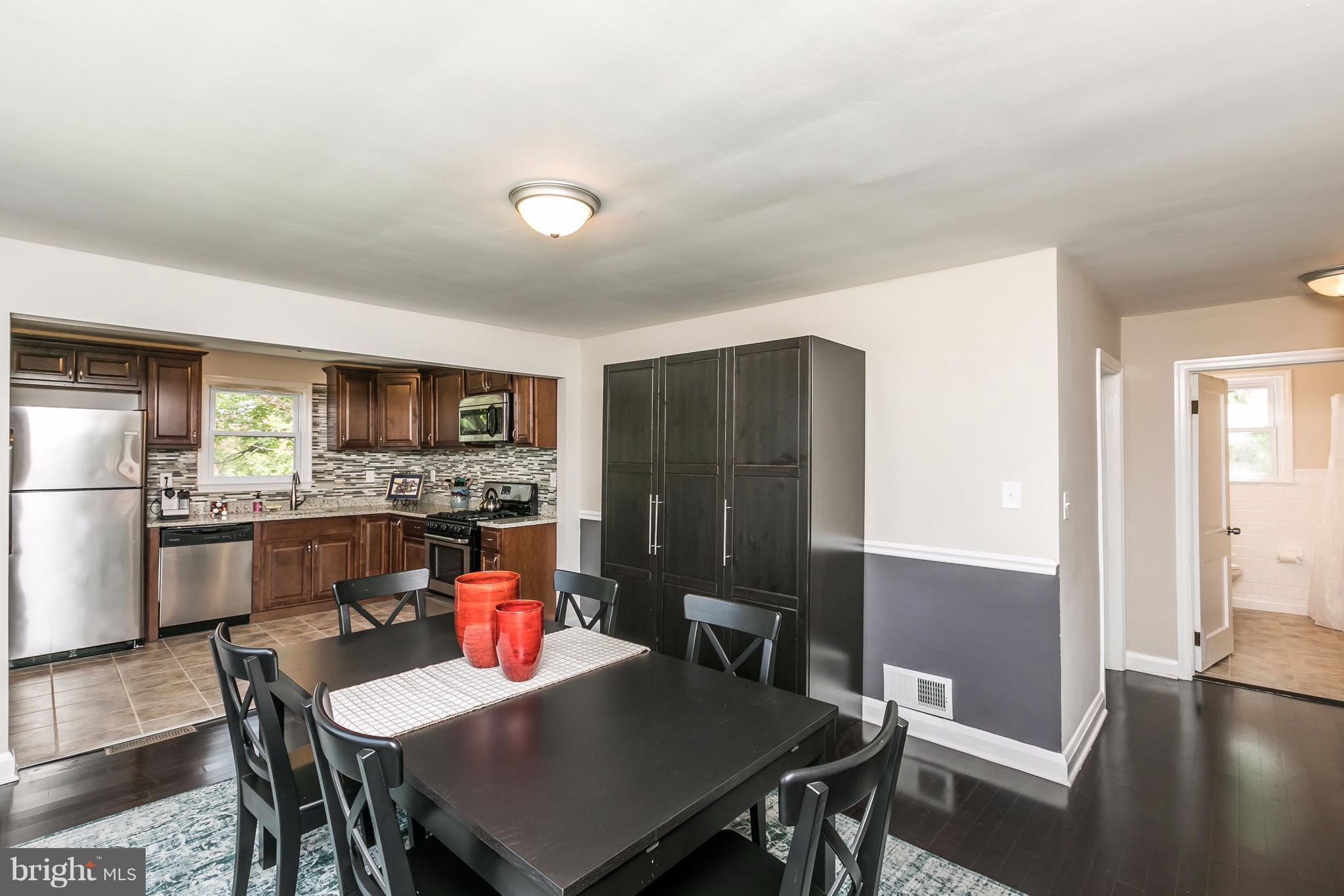 MORELAND PARK - Residential