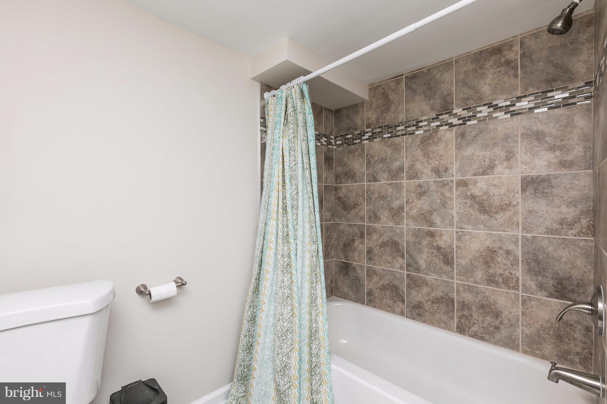 MORELAND PARK - Residential