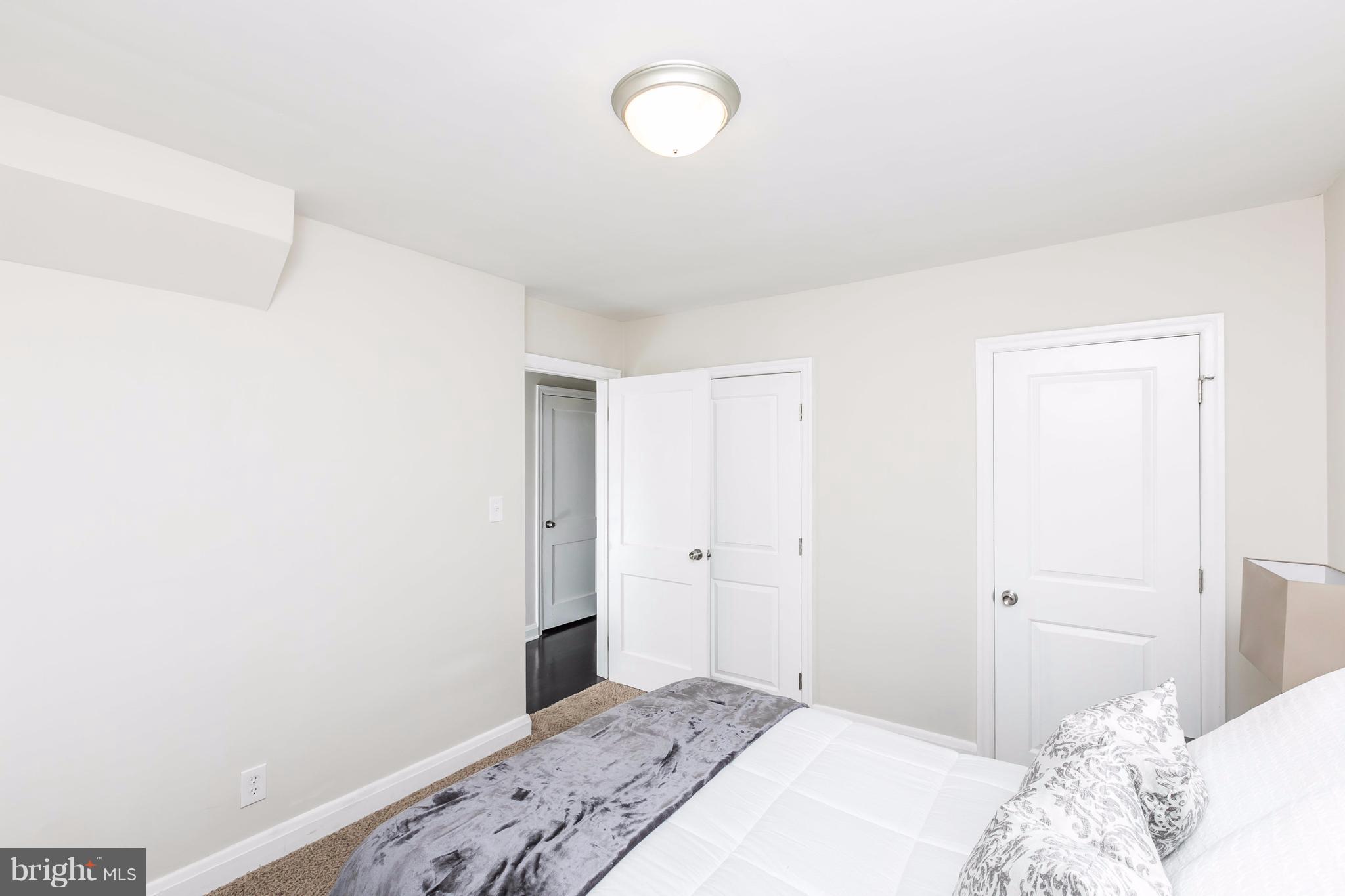 MORELAND PARK - Residential