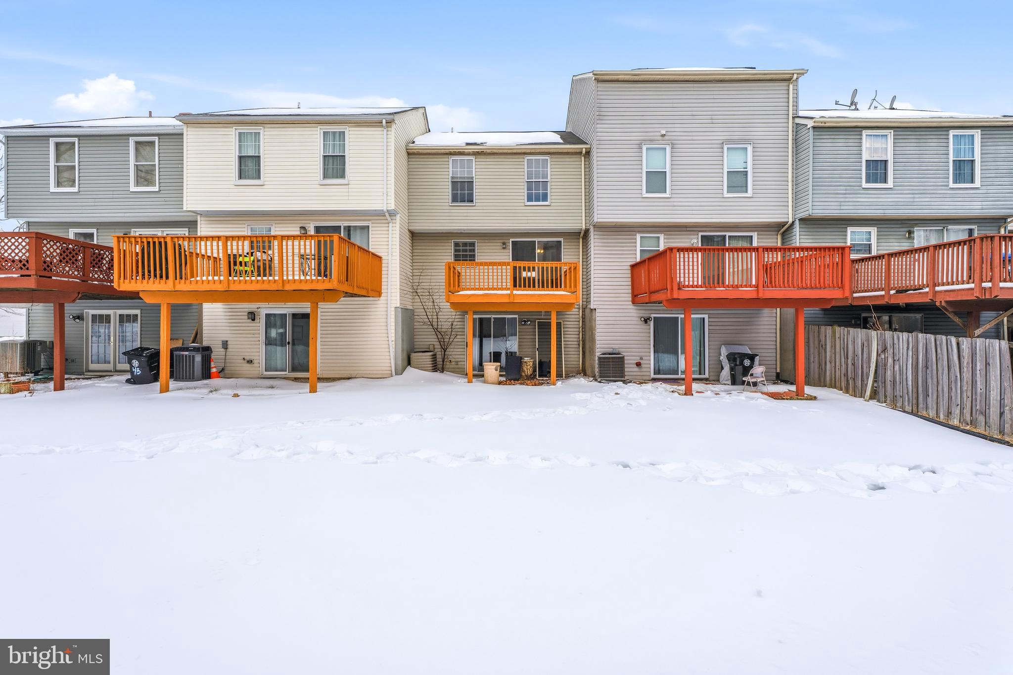 FAIRBROOK - Residential