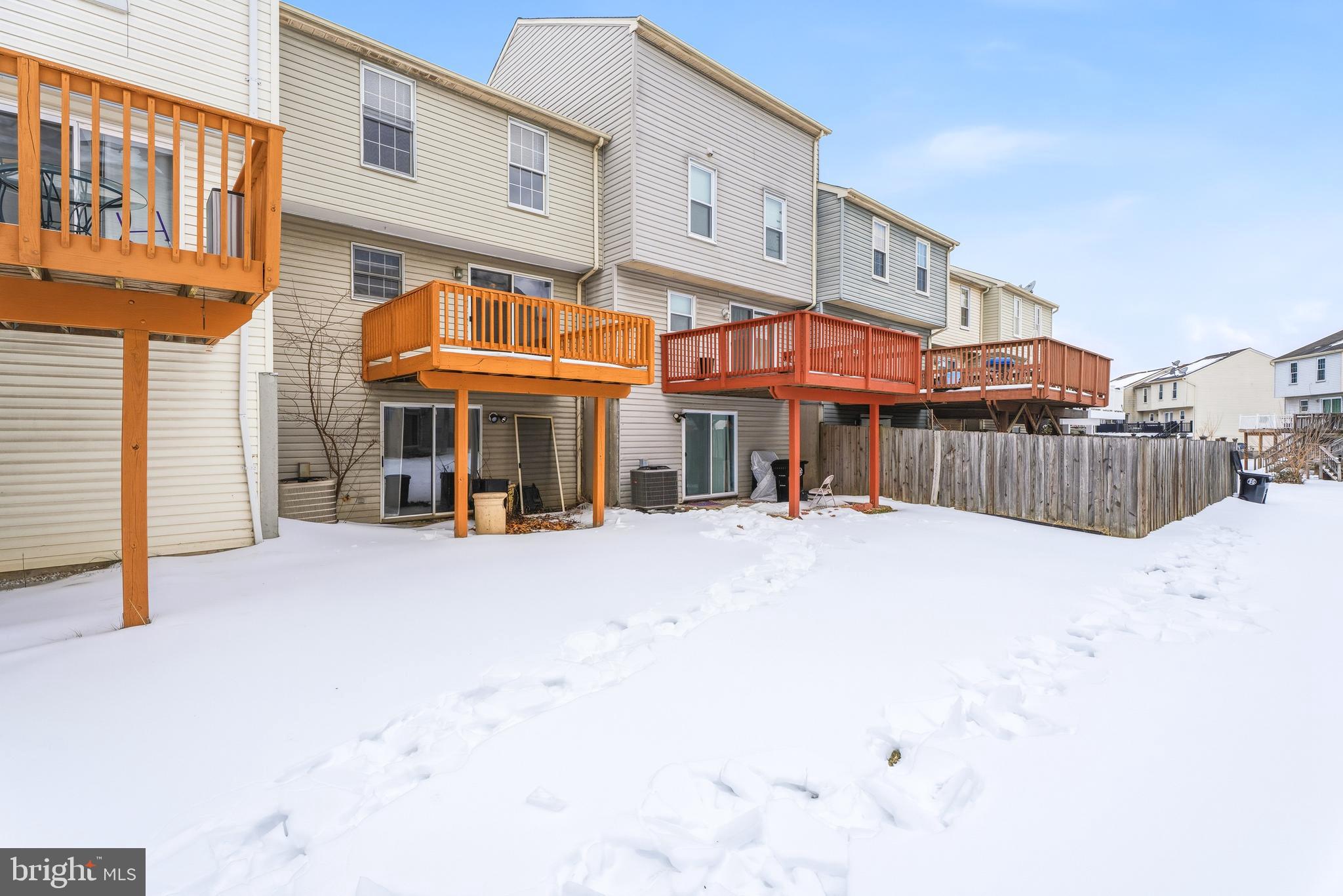 FAIRBROOK - Residential