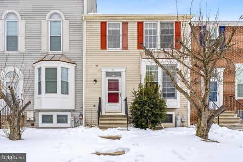 Townhouse For Sale - 49 Rocky Brook Court<br/> WINDSOR MILL, MD 21244