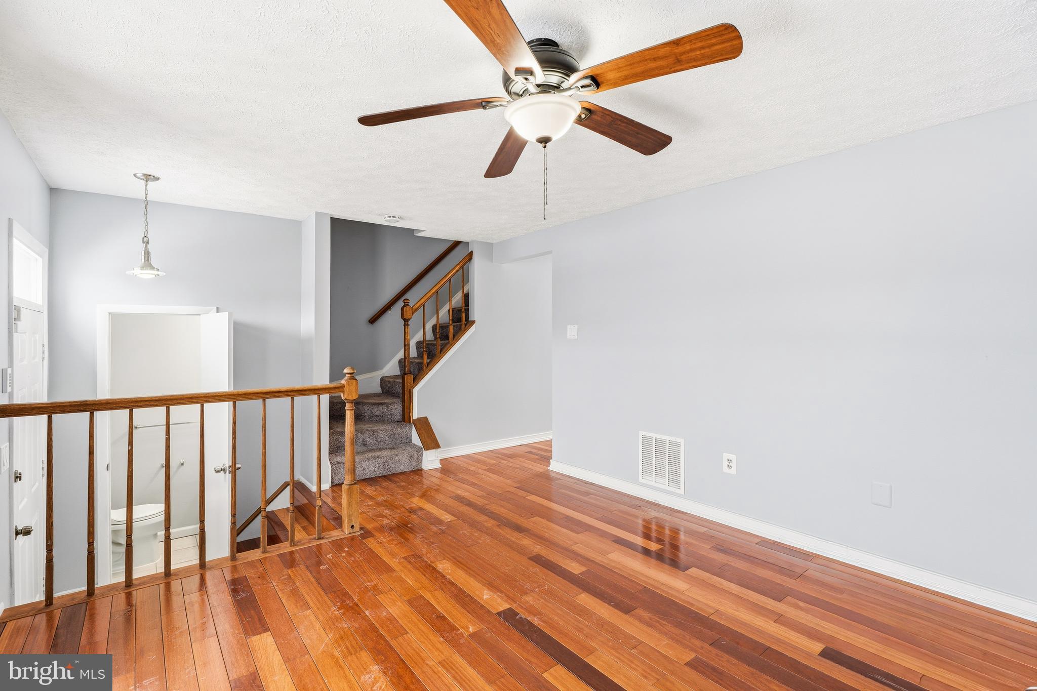 FAIRBROOK - Residential