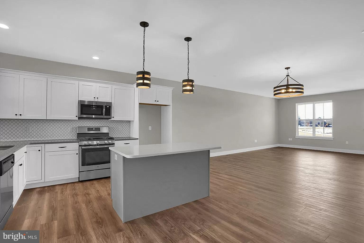 MADISON COURT - Residential Lease