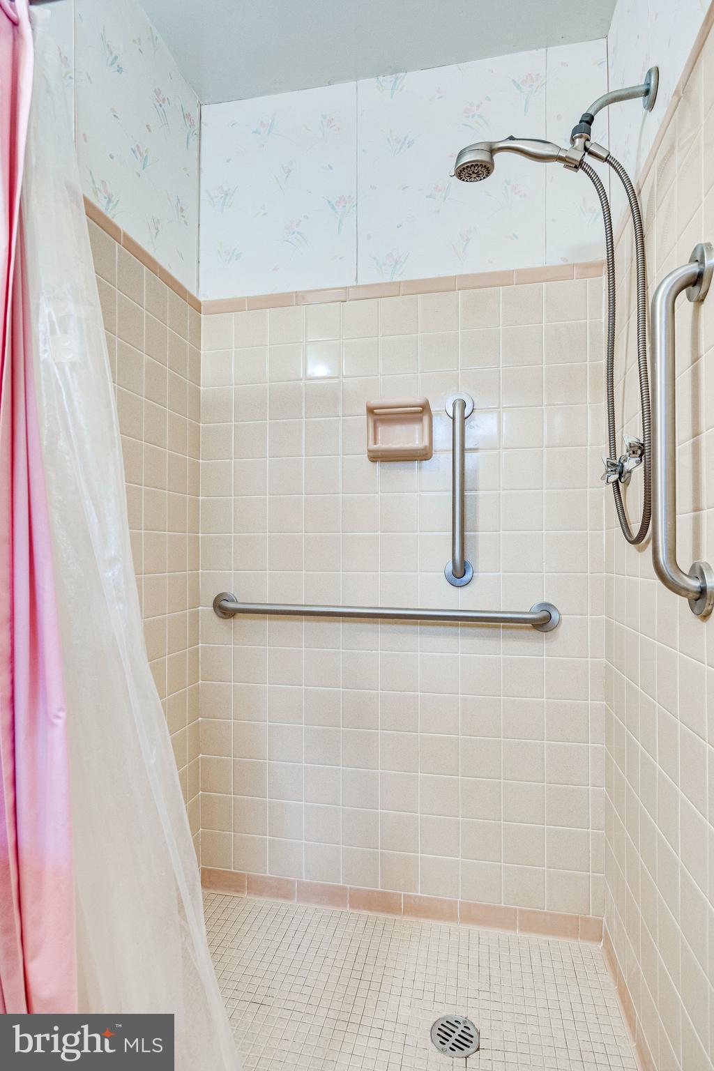 WOODS OF ILDA - Residential