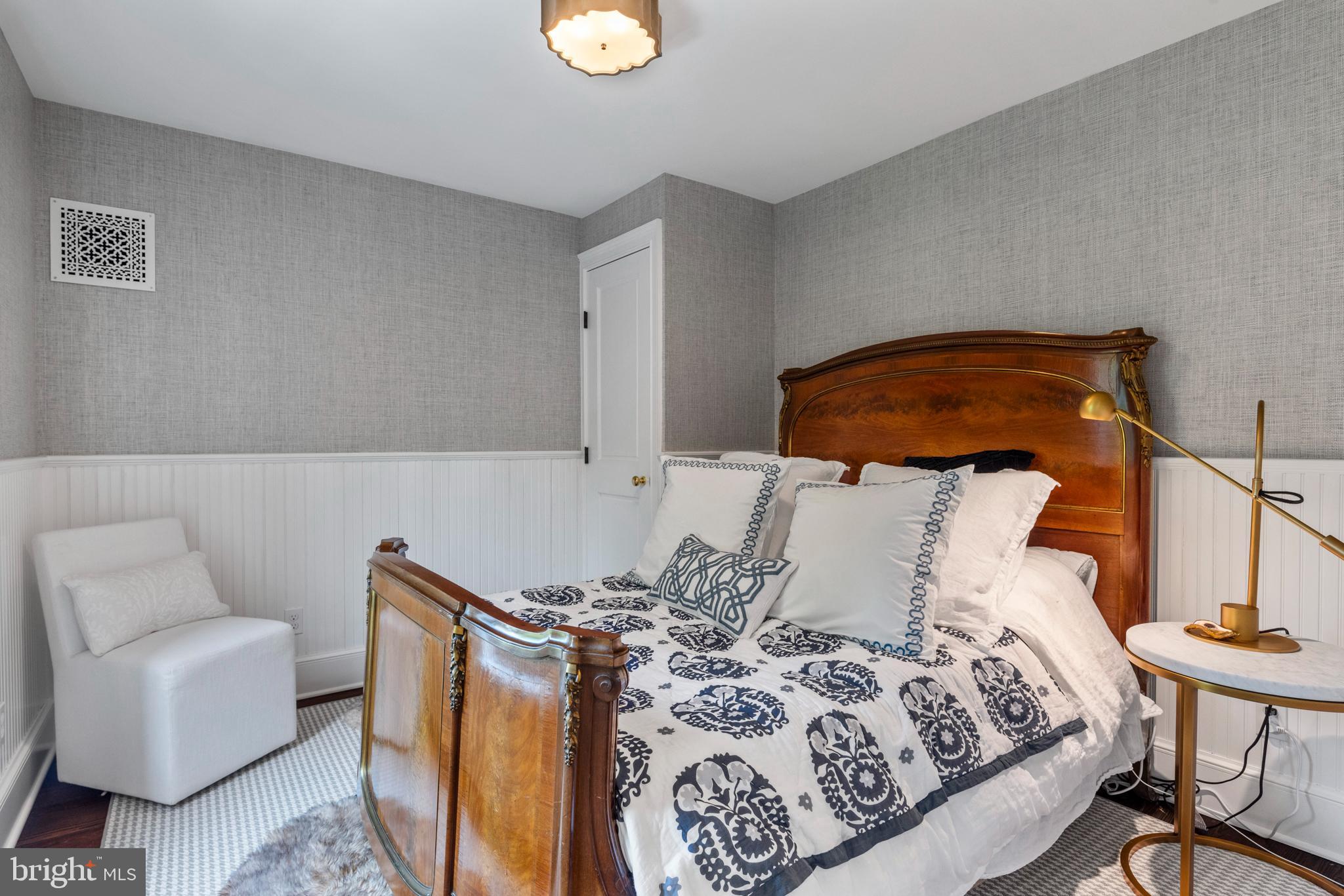 HISTORIC DISTRICT - Residential