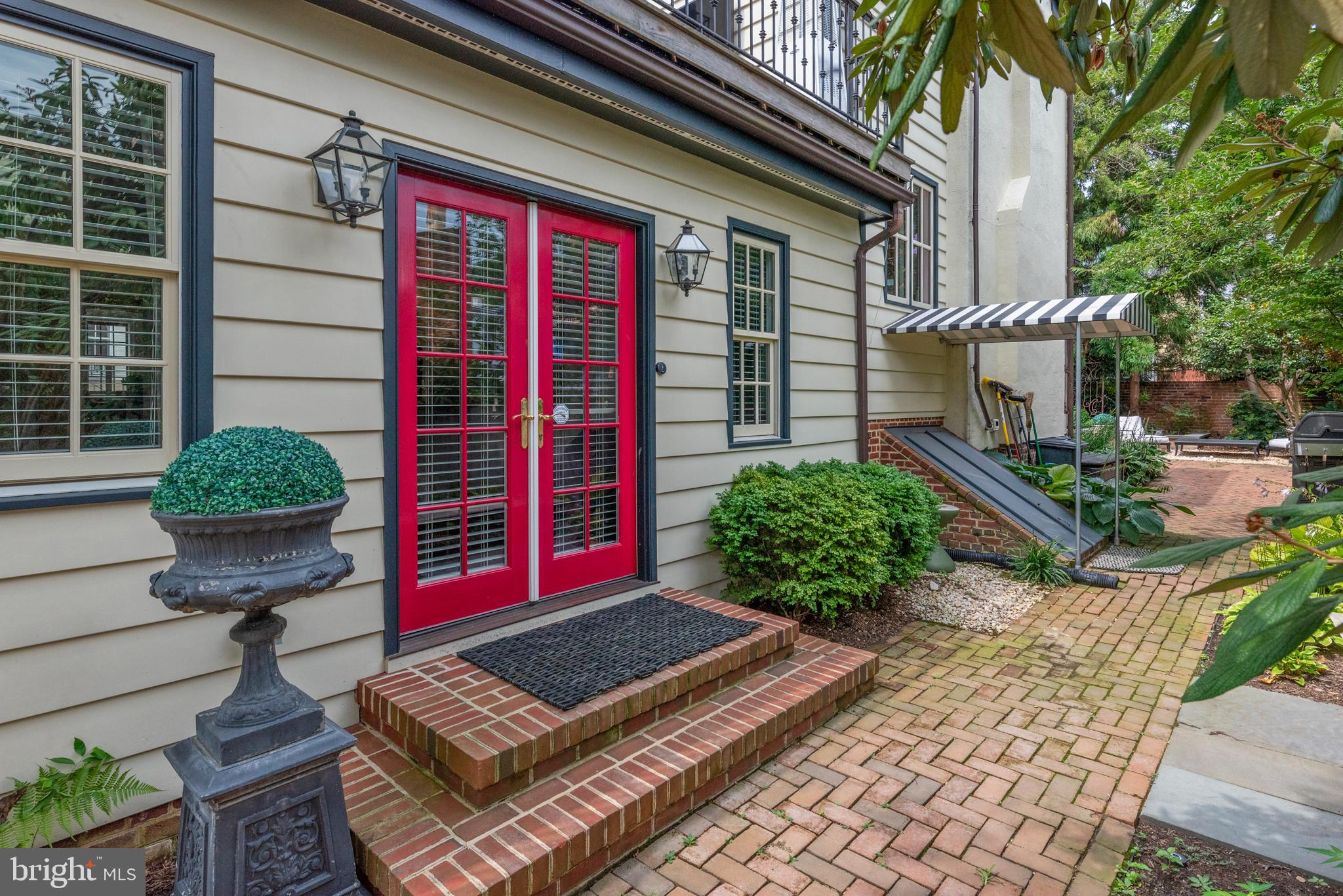 HISTORIC DISTRICT - Residential