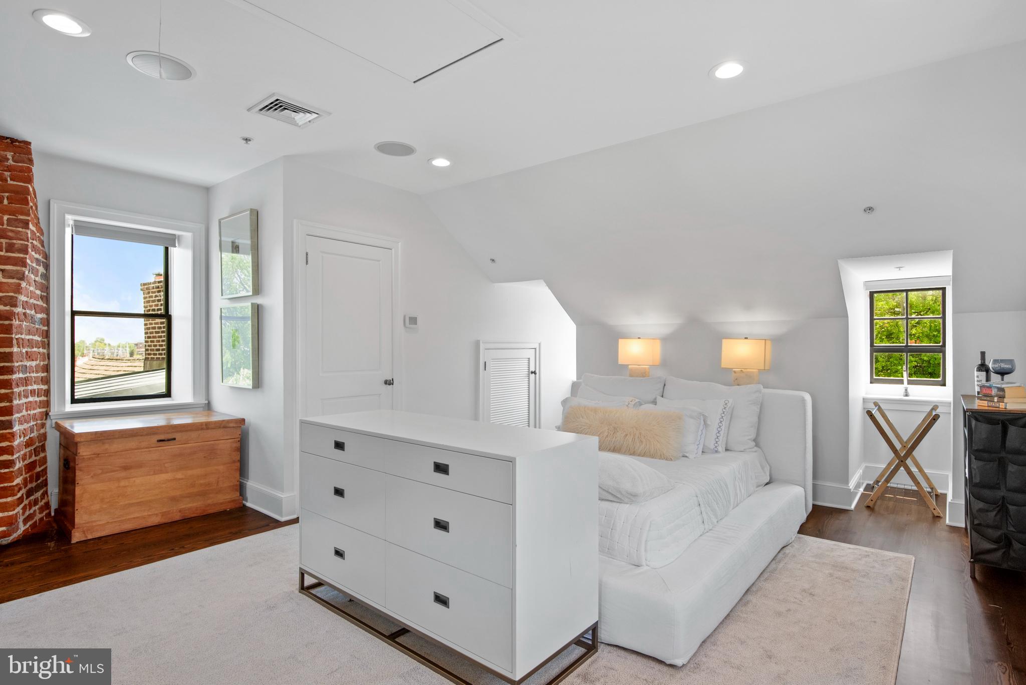 HISTORIC DISTRICT - Residential