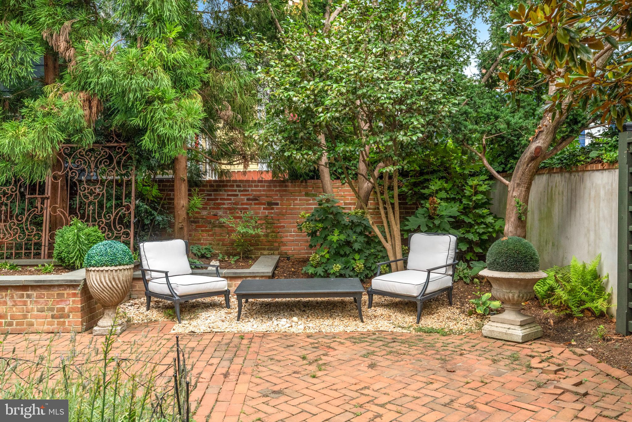 HISTORIC DISTRICT - Residential