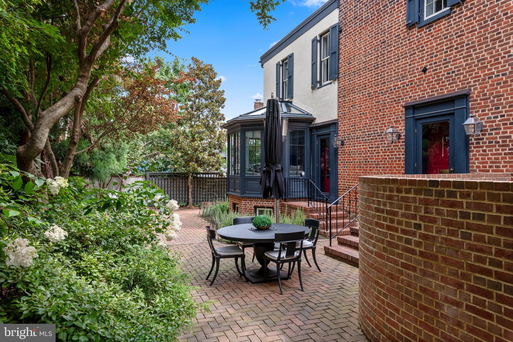 HISTORIC DISTRICT - Residential