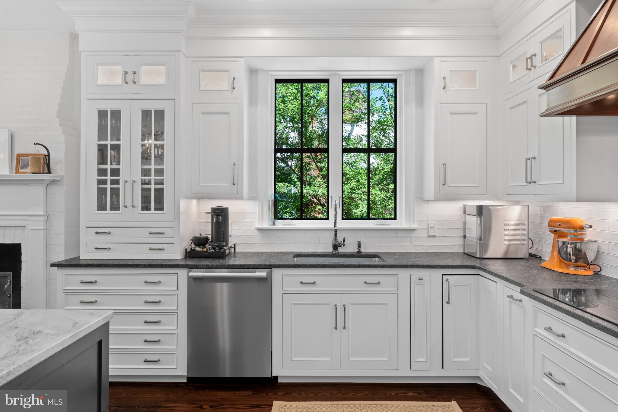 HISTORIC DISTRICT - Residential