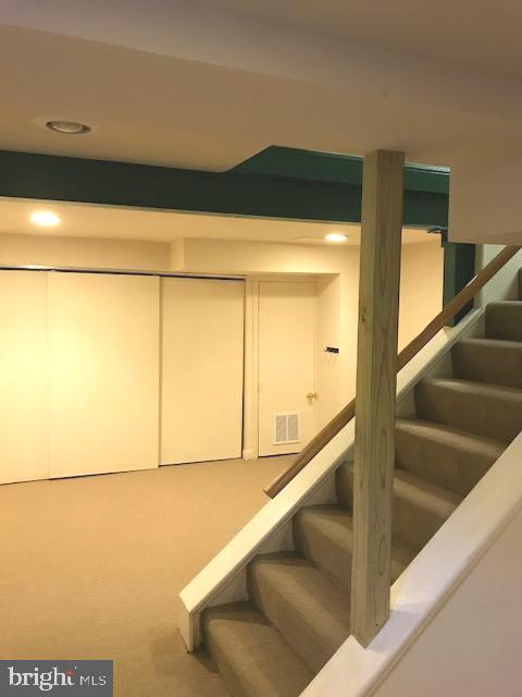 GARDEN CITY - Residential Lease