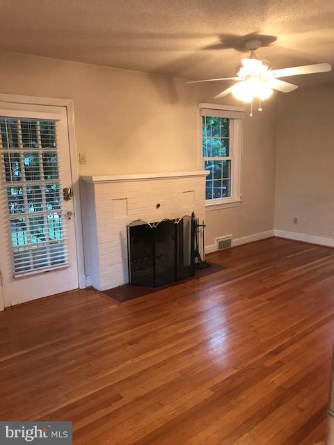 GARDEN CITY - Residential Lease