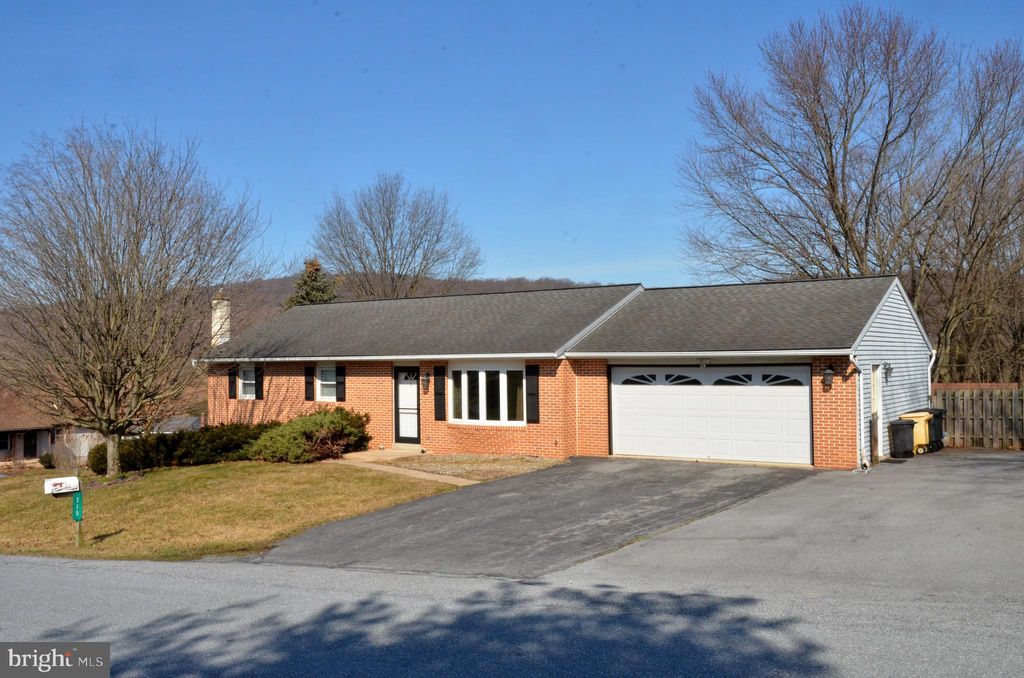 Photo of 715 Linda Lane, Stevens, PA 17578 (MLS # PALA2047412)