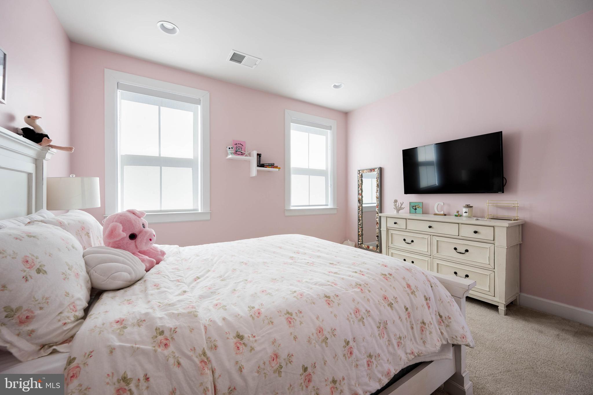 THE OVERLOOK - Residential