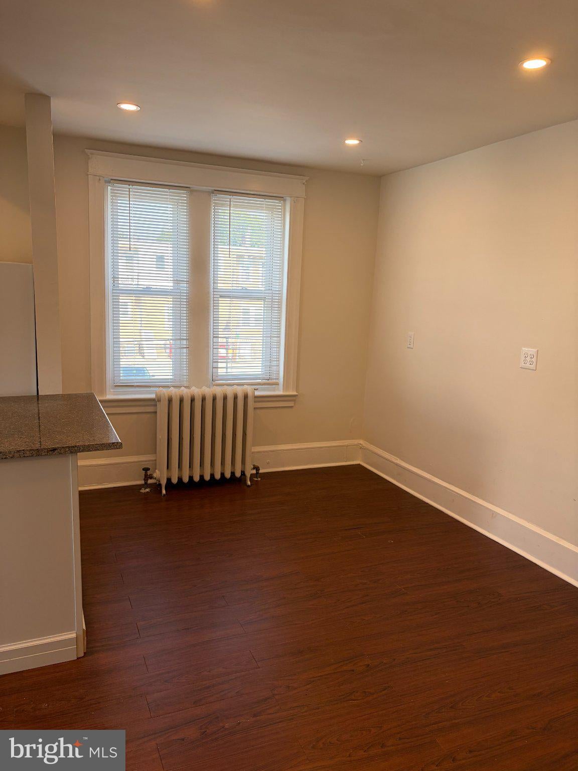 8 W BENEDICT AVENUE 2E