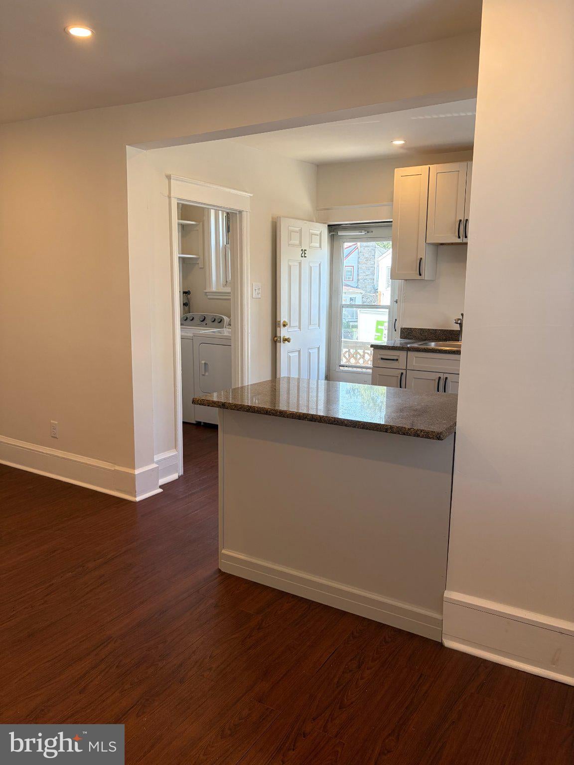 8 W BENEDICT AVENUE 2E