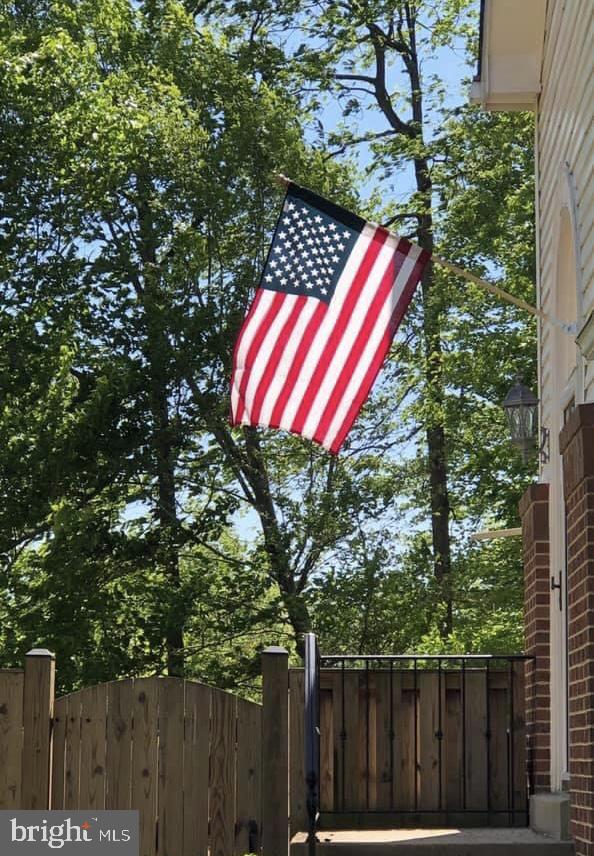 CASCADES - Residential Lease