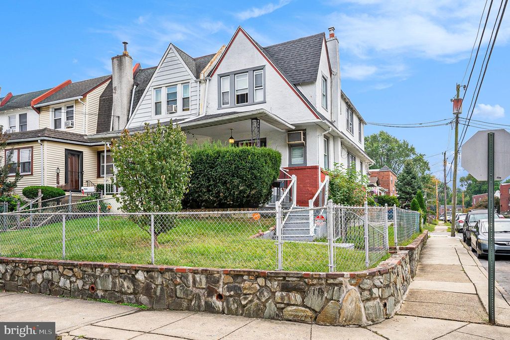 Photo of 162 E Essex Avenue, LANSDOWNE, PA 19050 (MLS # PADE2100708)