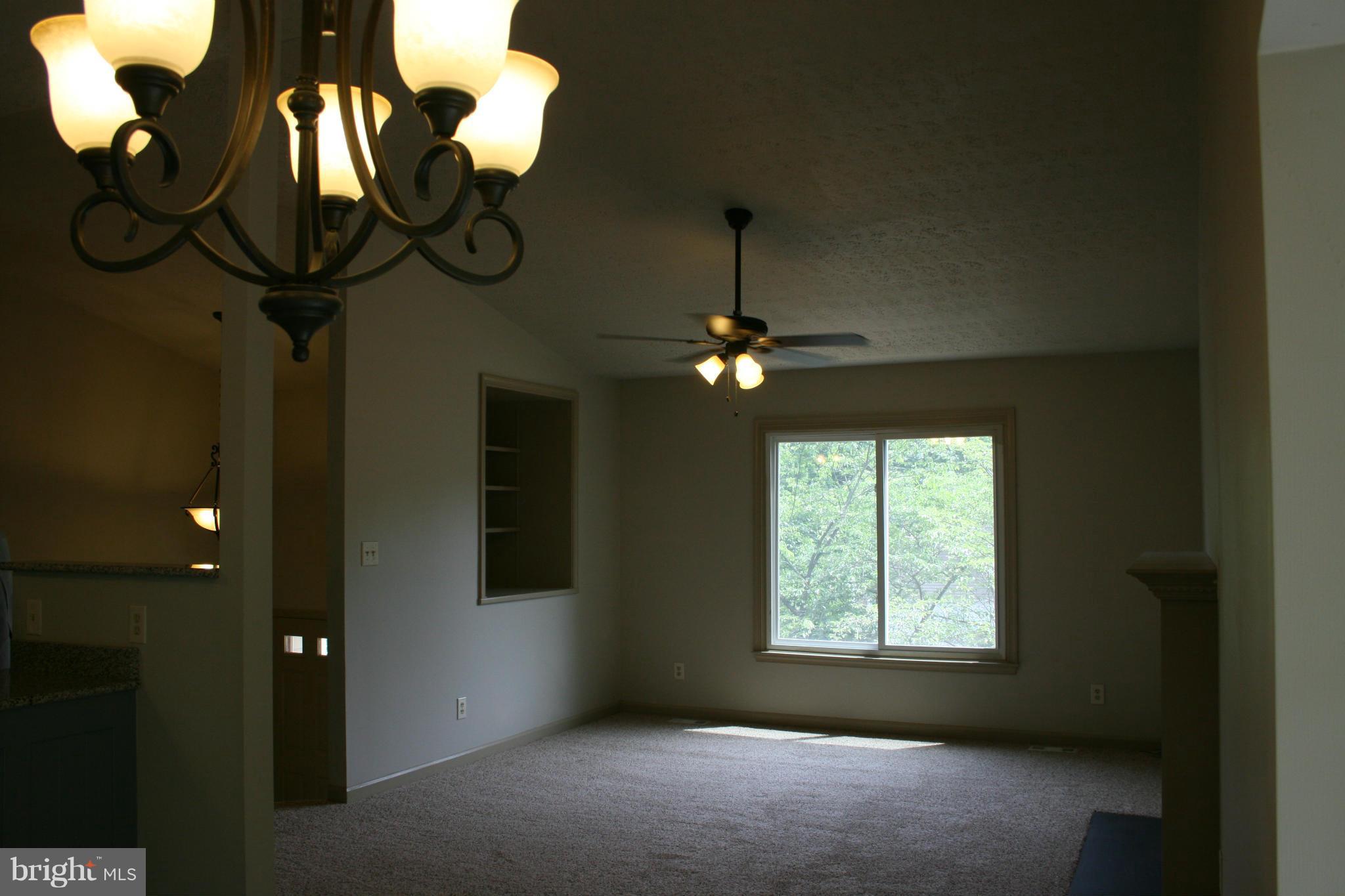 SHERATON OAKS - Residential