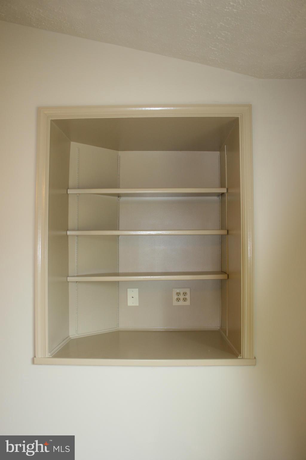 SHERATON OAKS - Residential