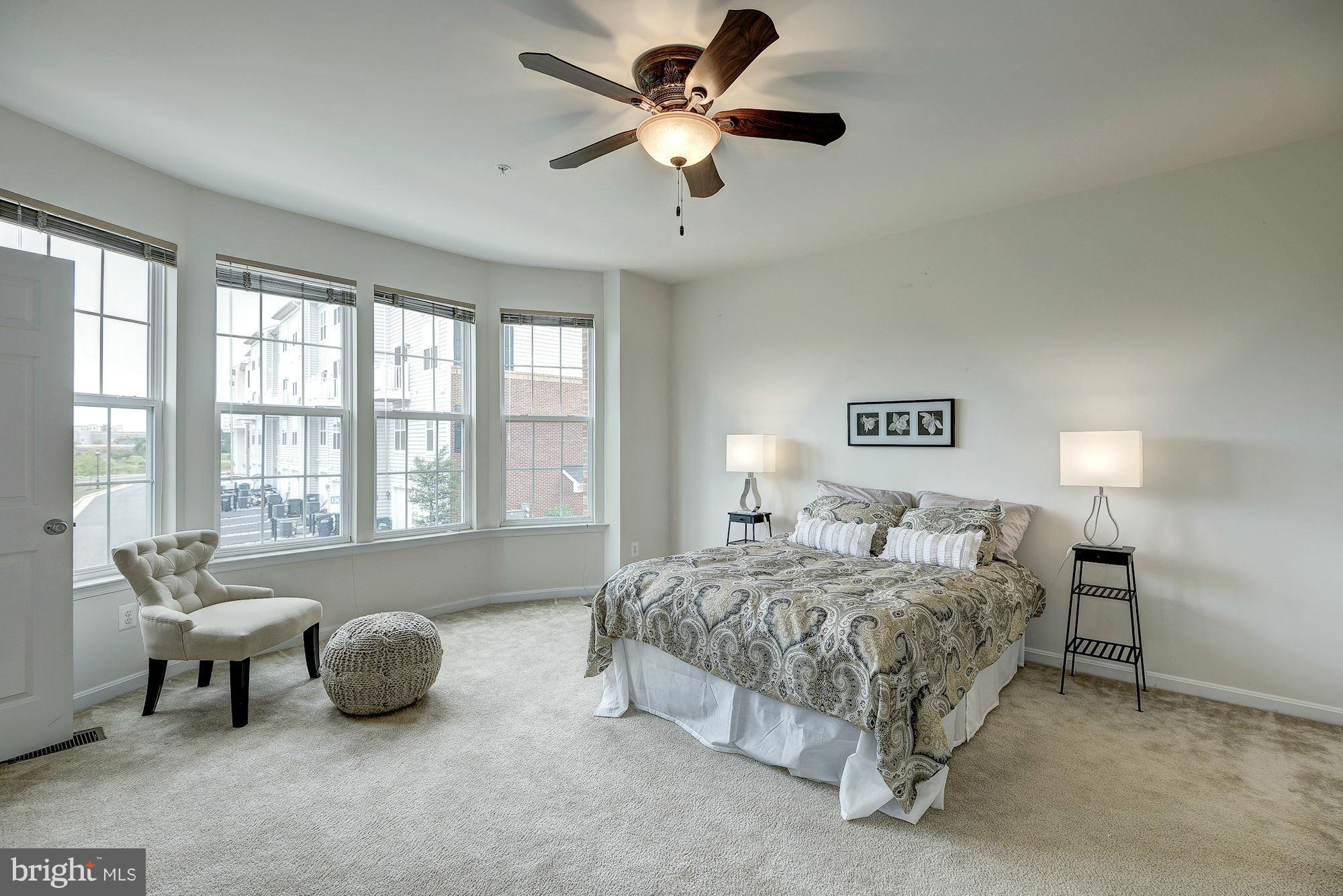 RESIDENCES AT DULLES PRK - Residential