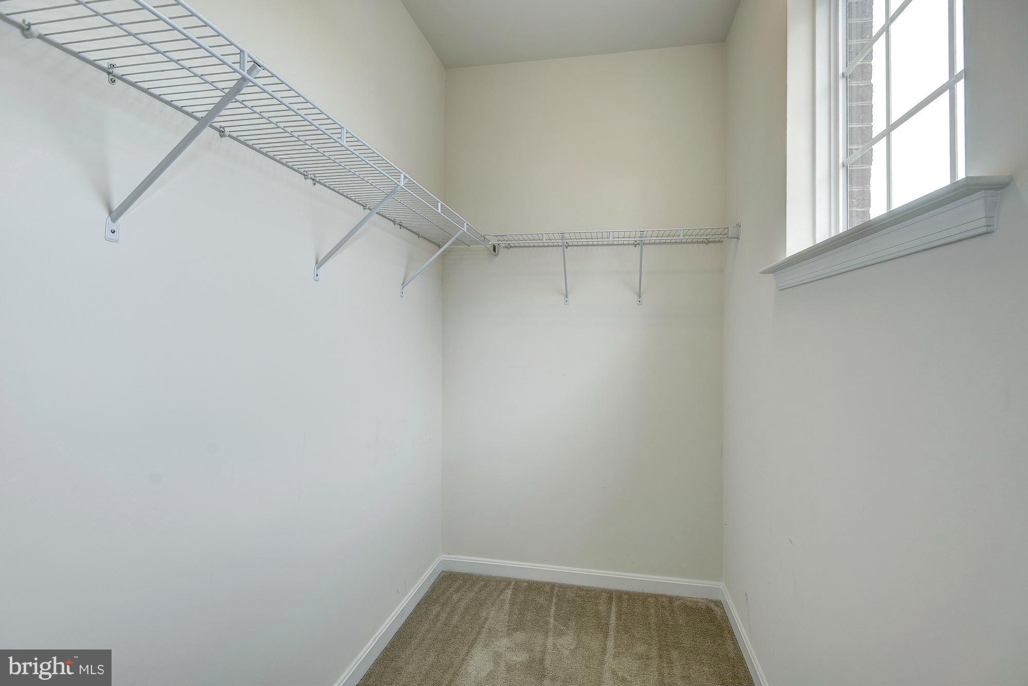 RESIDENCES AT DULLES PRK - Residential