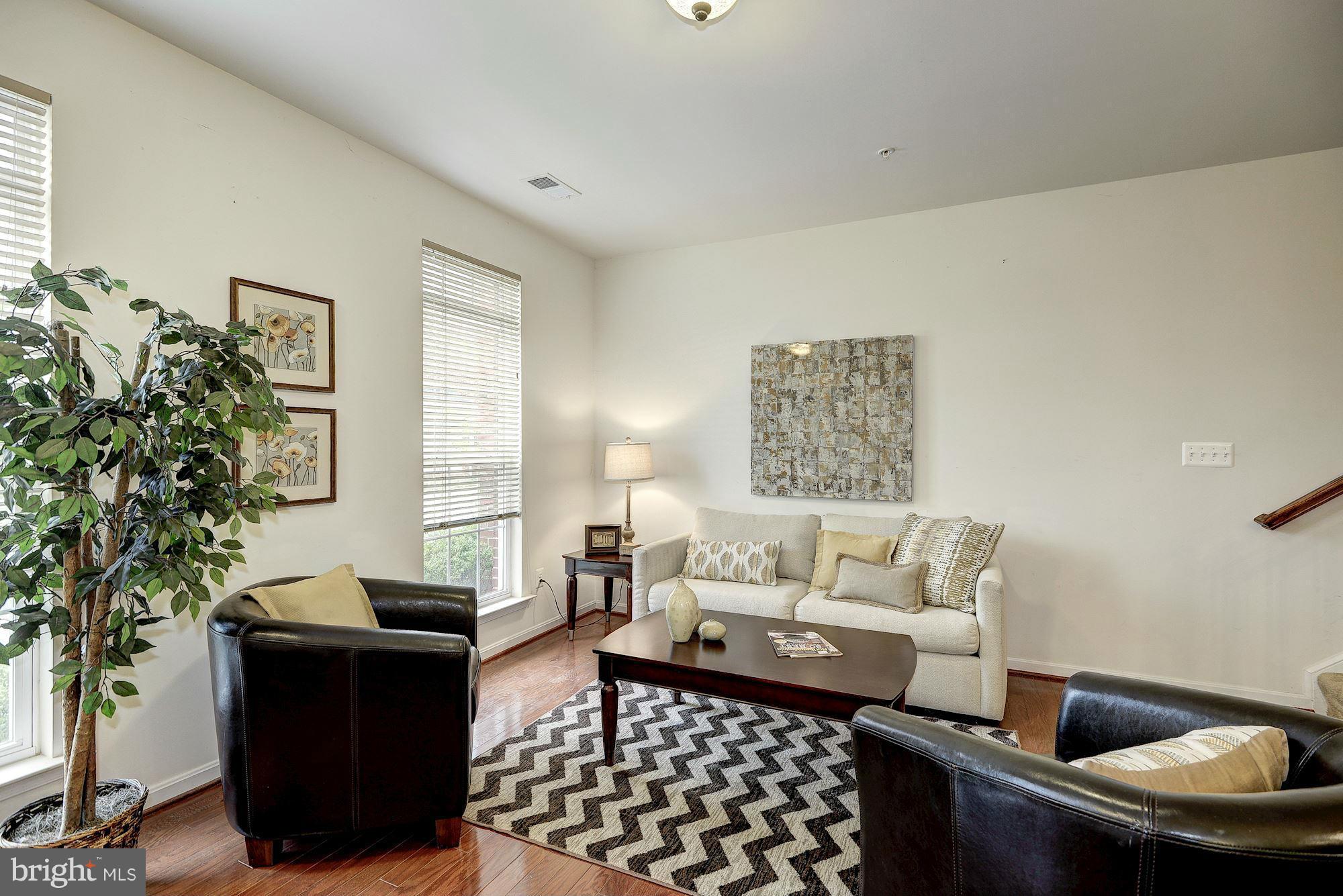 RESIDENCES AT DULLES PRK - Residential