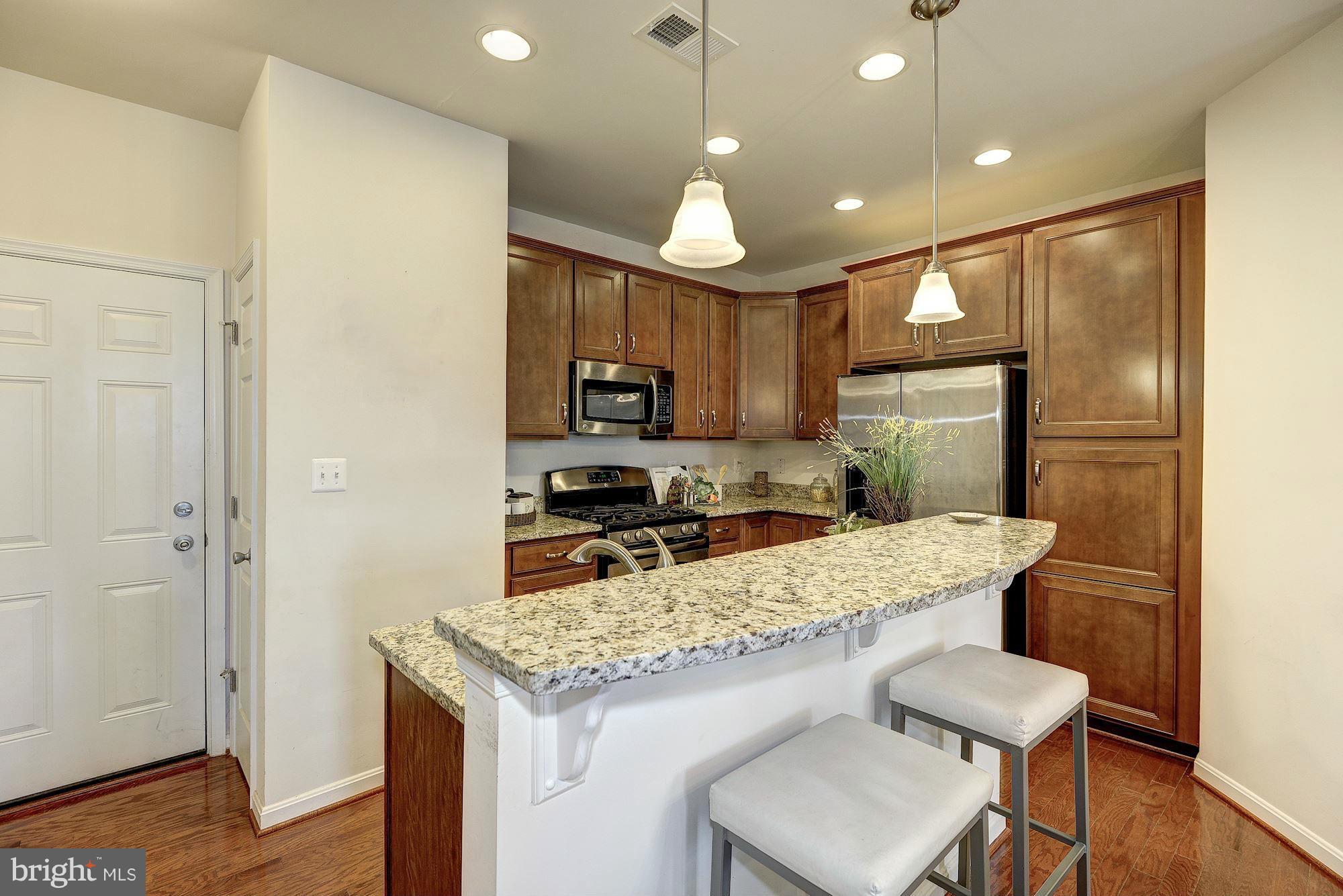 RESIDENCES AT DULLES PRK - Residential