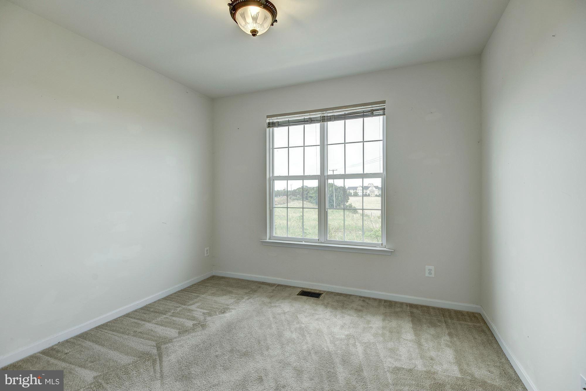 RESIDENCES AT DULLES PRK - Residential