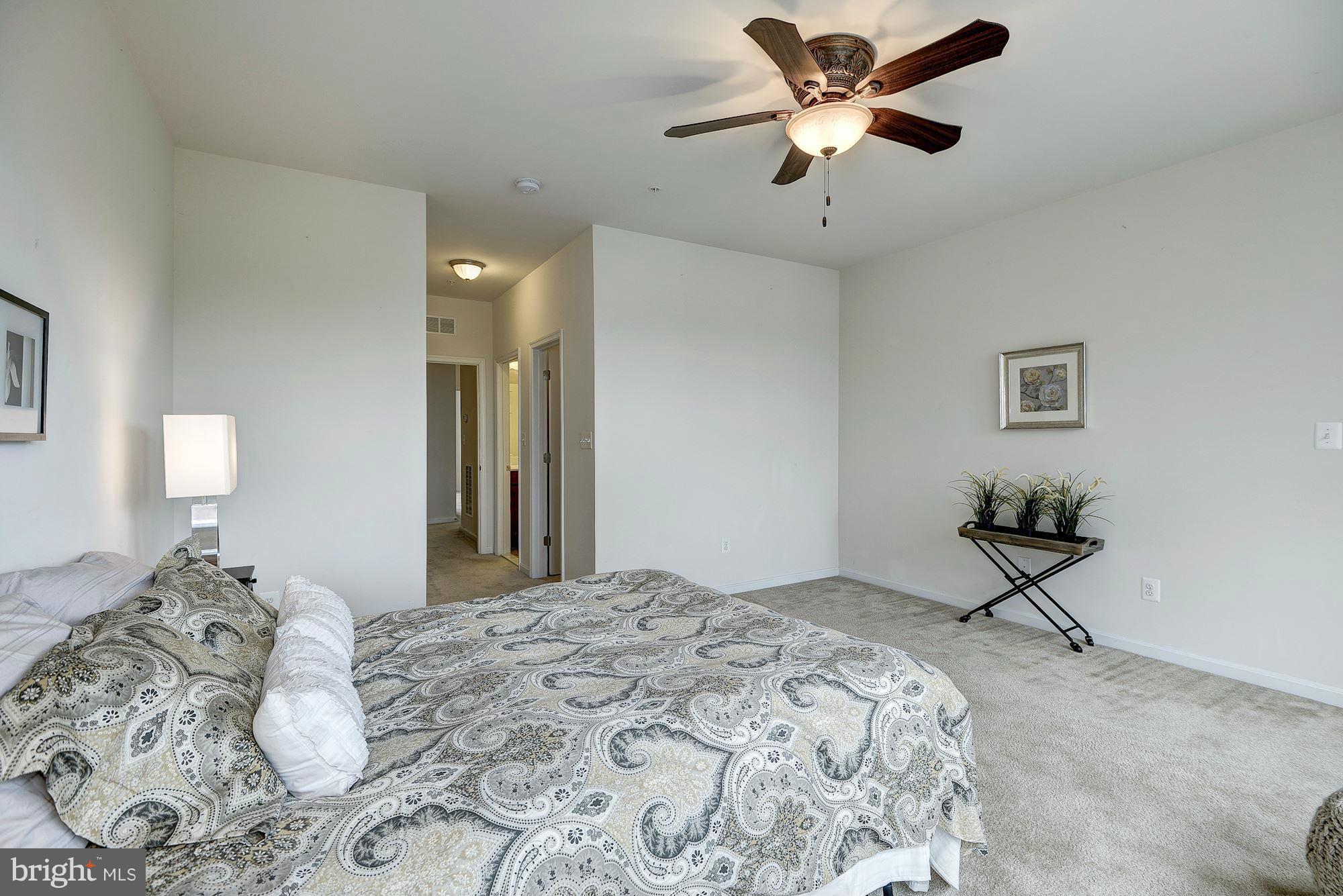 RESIDENCES AT DULLES PRK - Residential