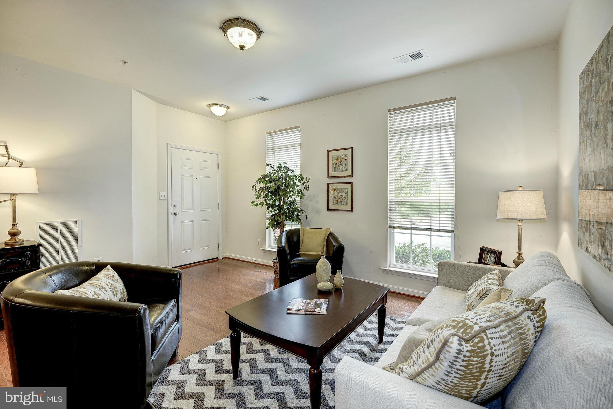 RESIDENCES AT DULLES PRK - Residential