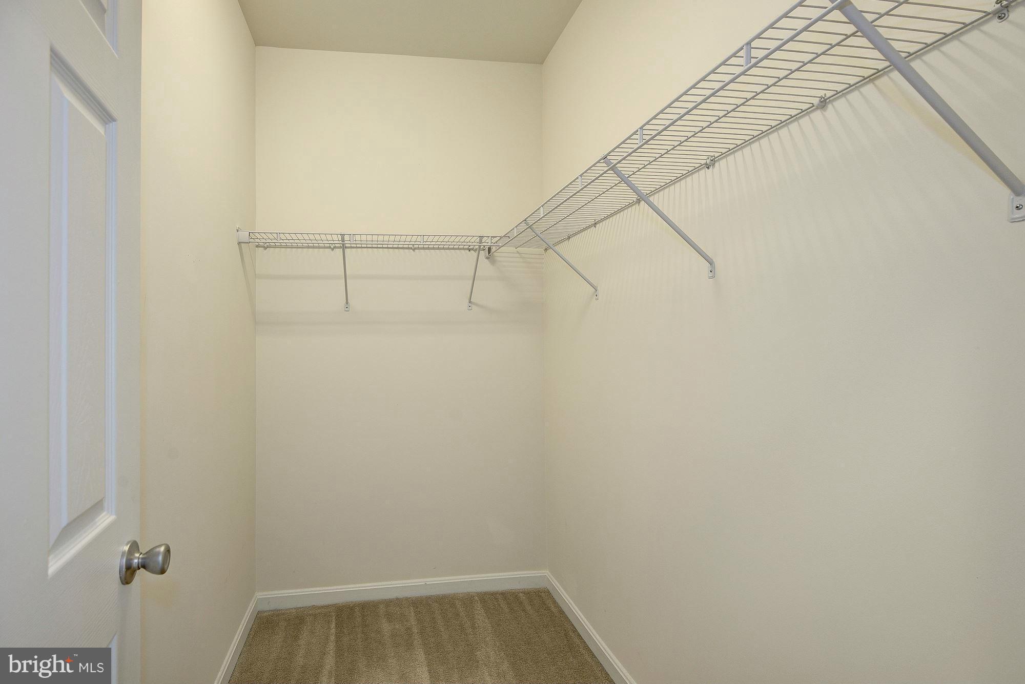 RESIDENCES AT DULLES PRK - Residential