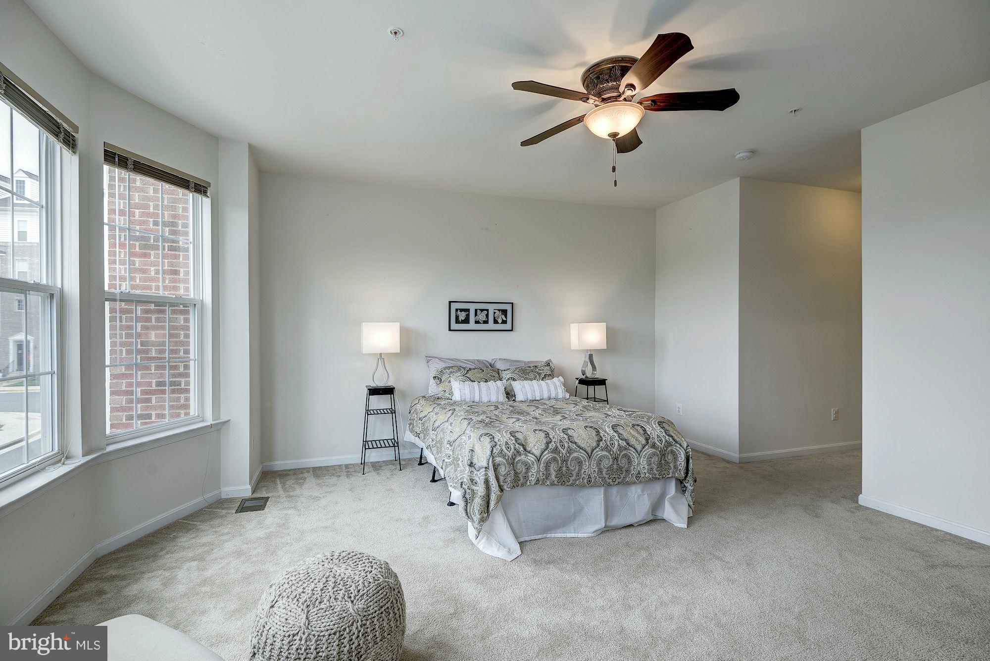 RESIDENCES AT DULLES PRK - Residential