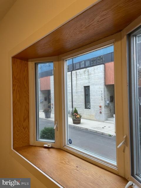 NORRIS SQUARE - Residential Lease