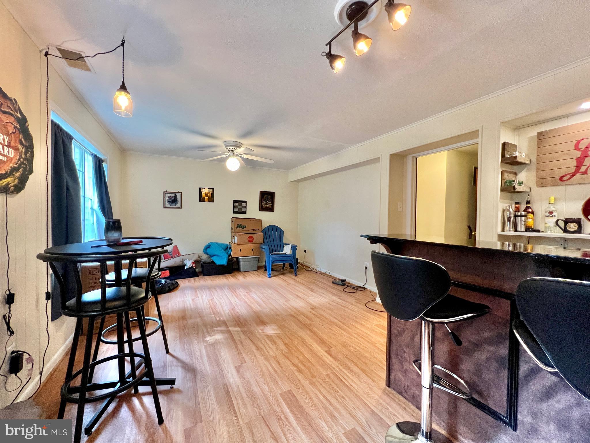 DAMASCUS MANOR - Residential