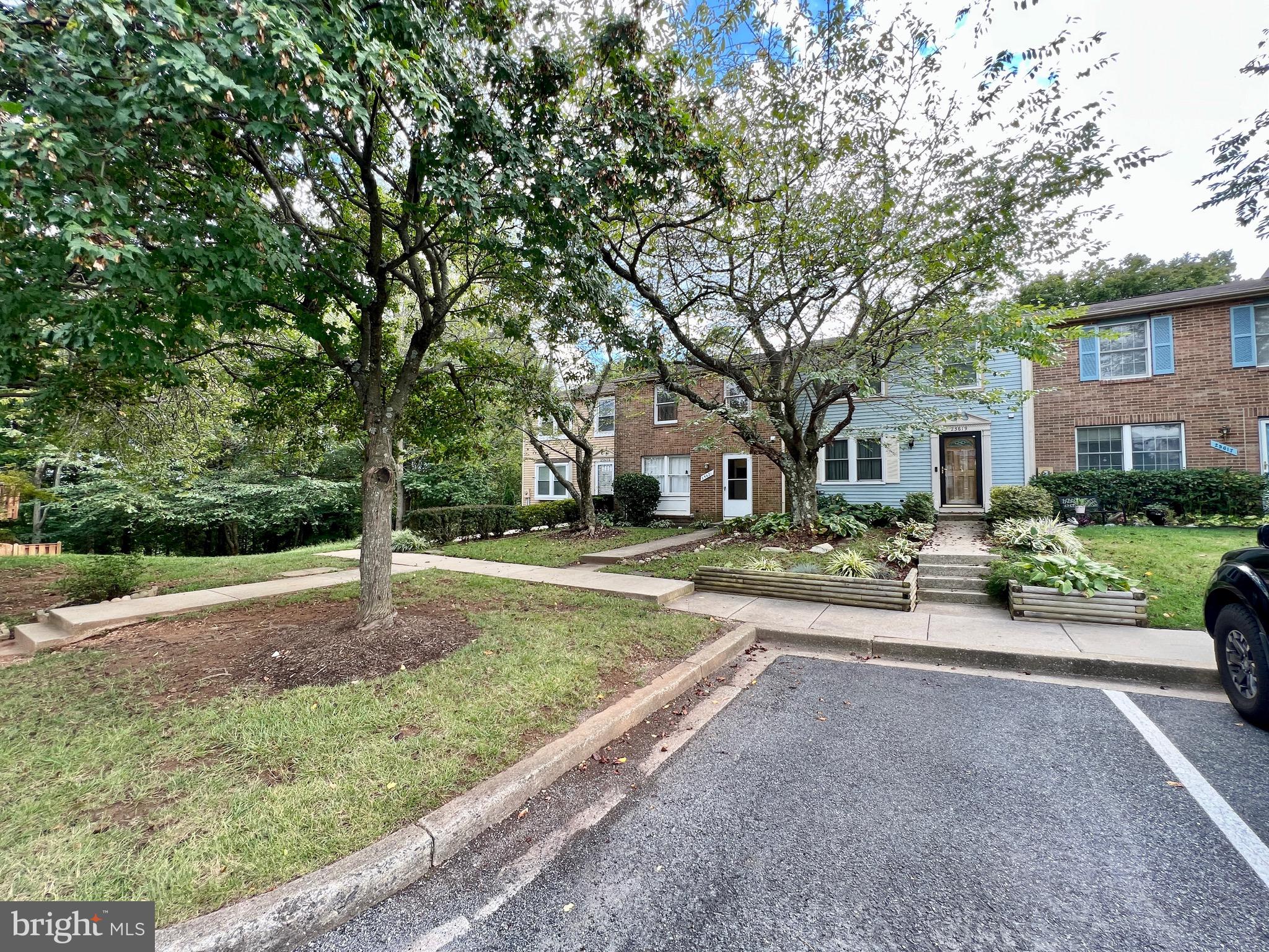 DAMASCUS MANOR - Residential