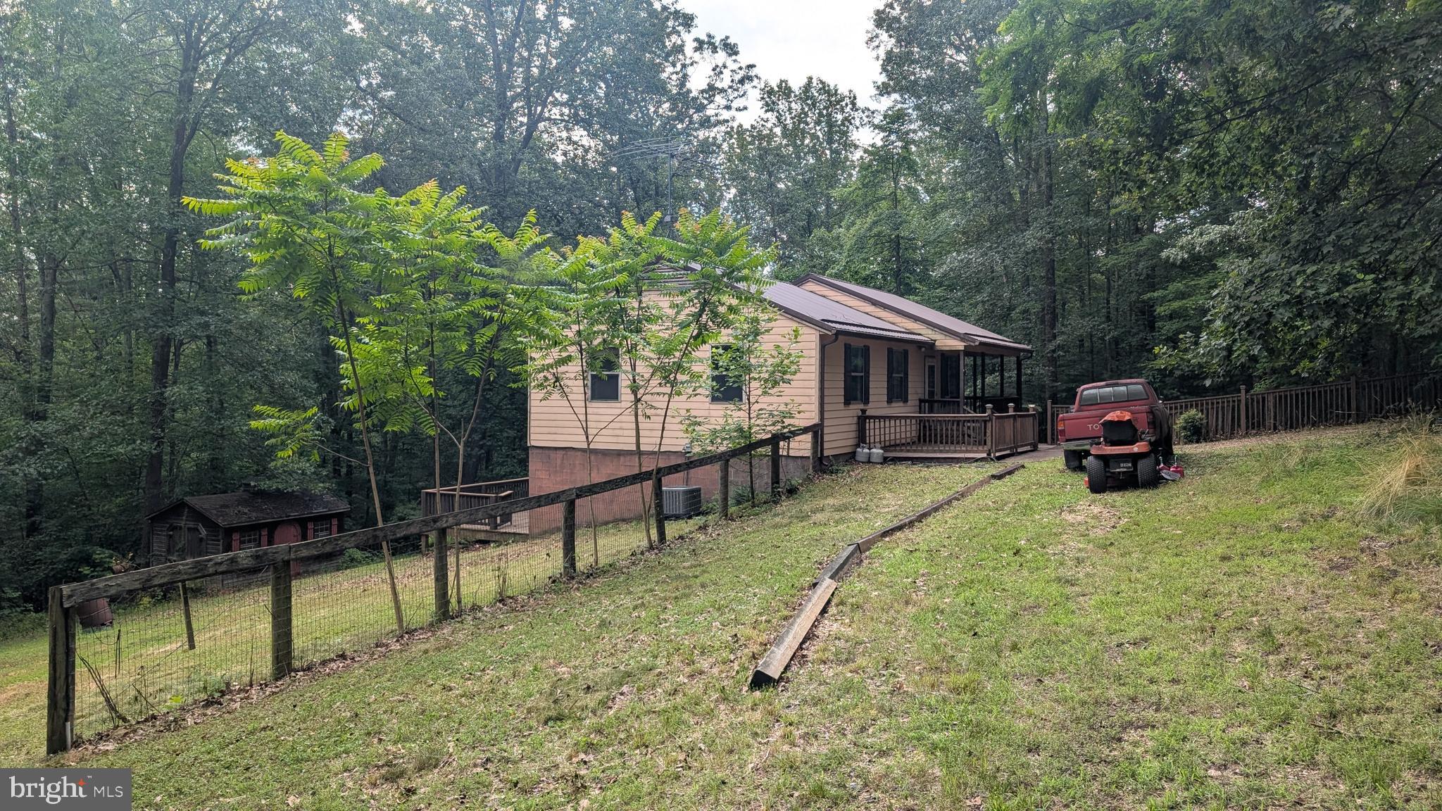 LAUREL MOUNTAIN - Residential