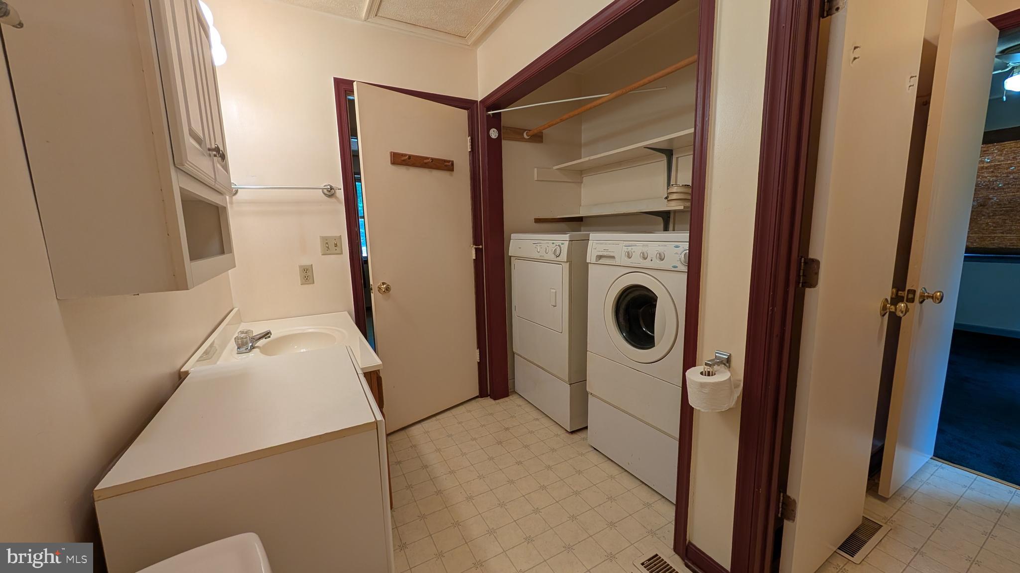 LAUREL MOUNTAIN - Residential