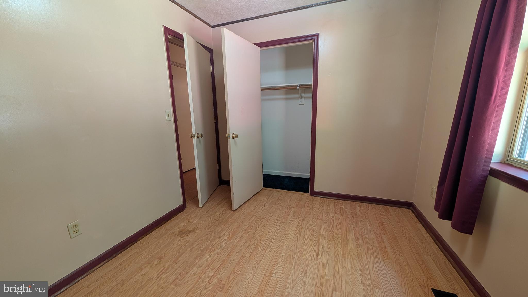 LAUREL MOUNTAIN - Residential