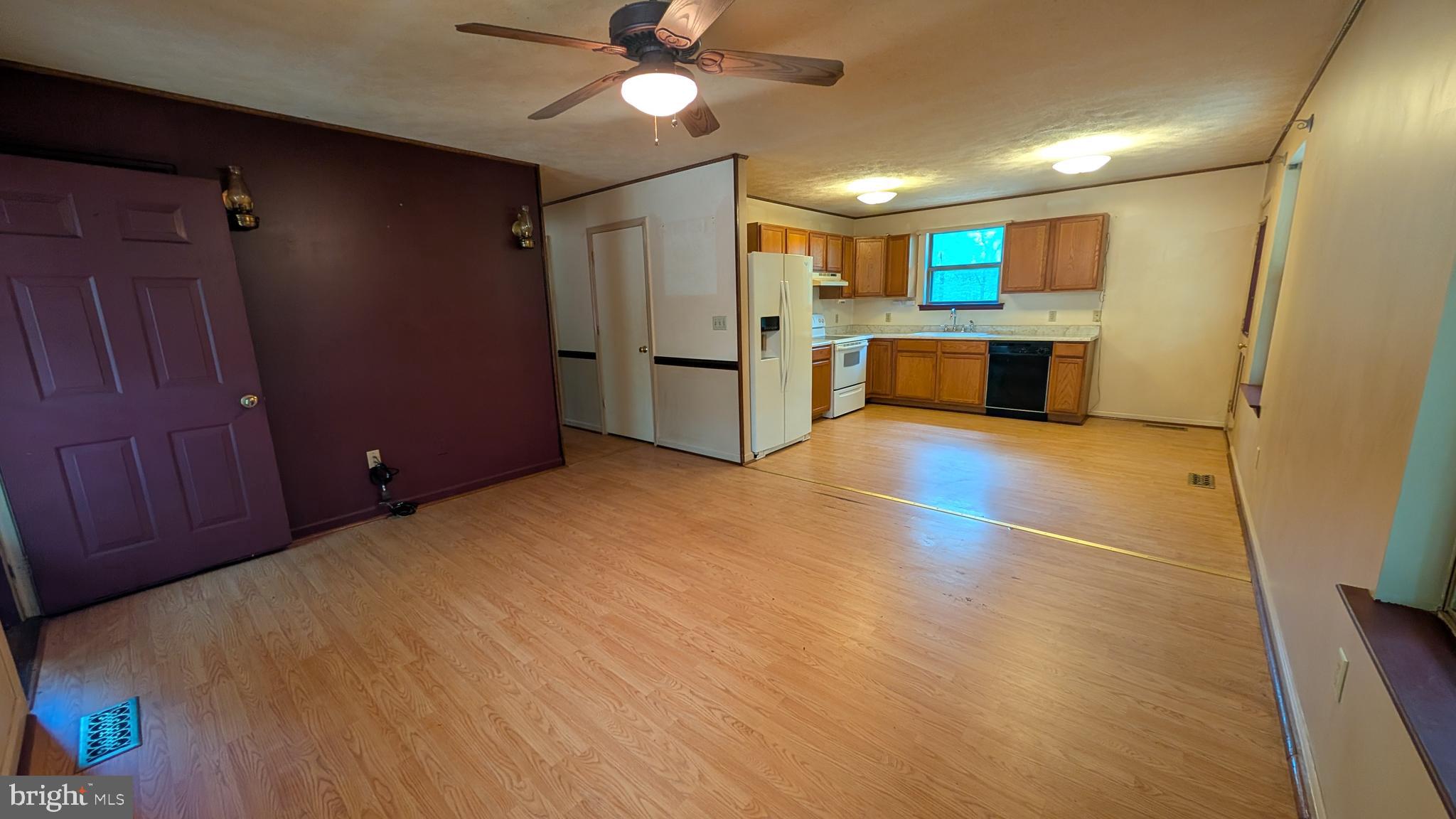 LAUREL MOUNTAIN - Residential