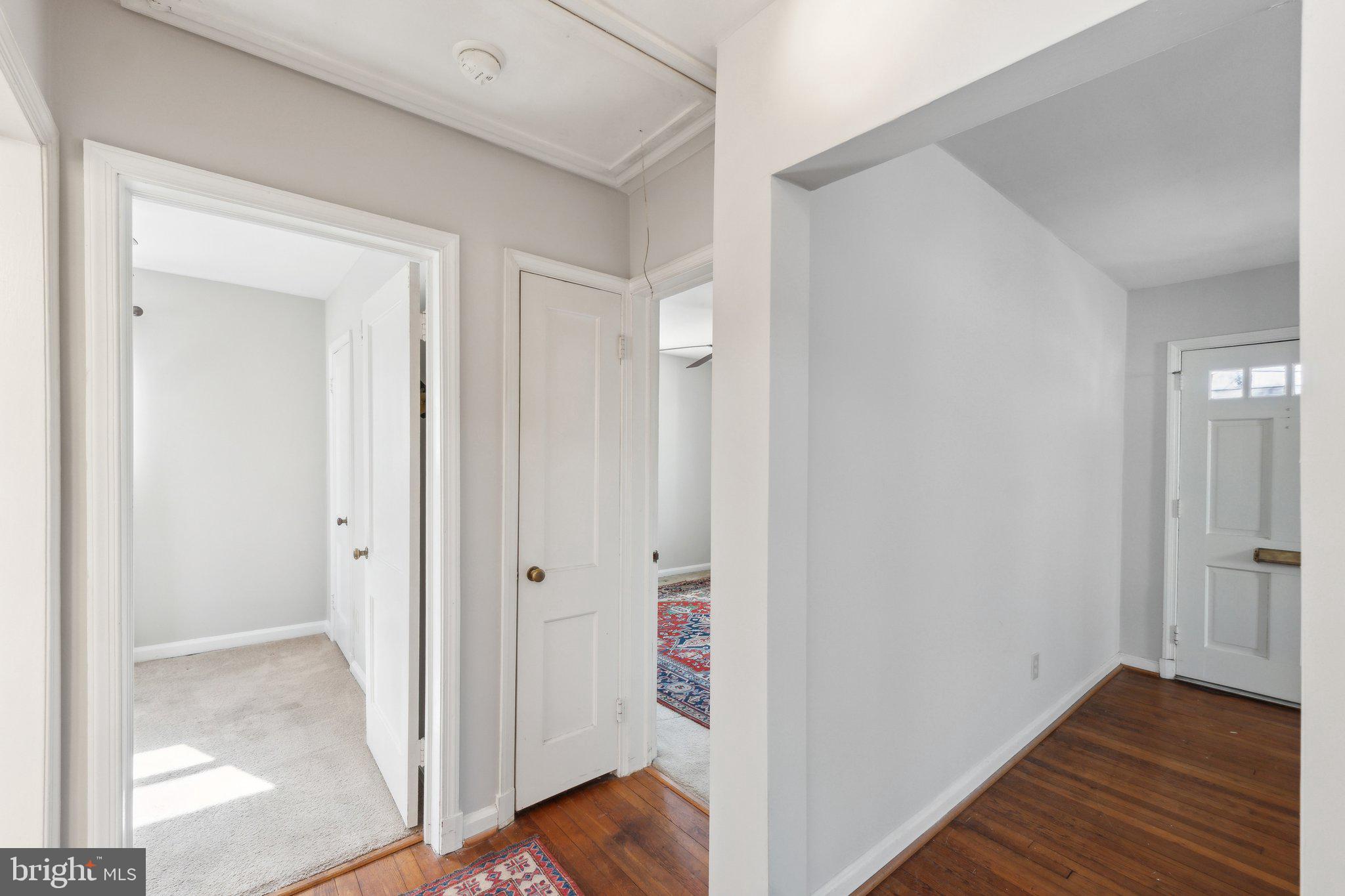 CONNECTICUT GARDENS - Residential