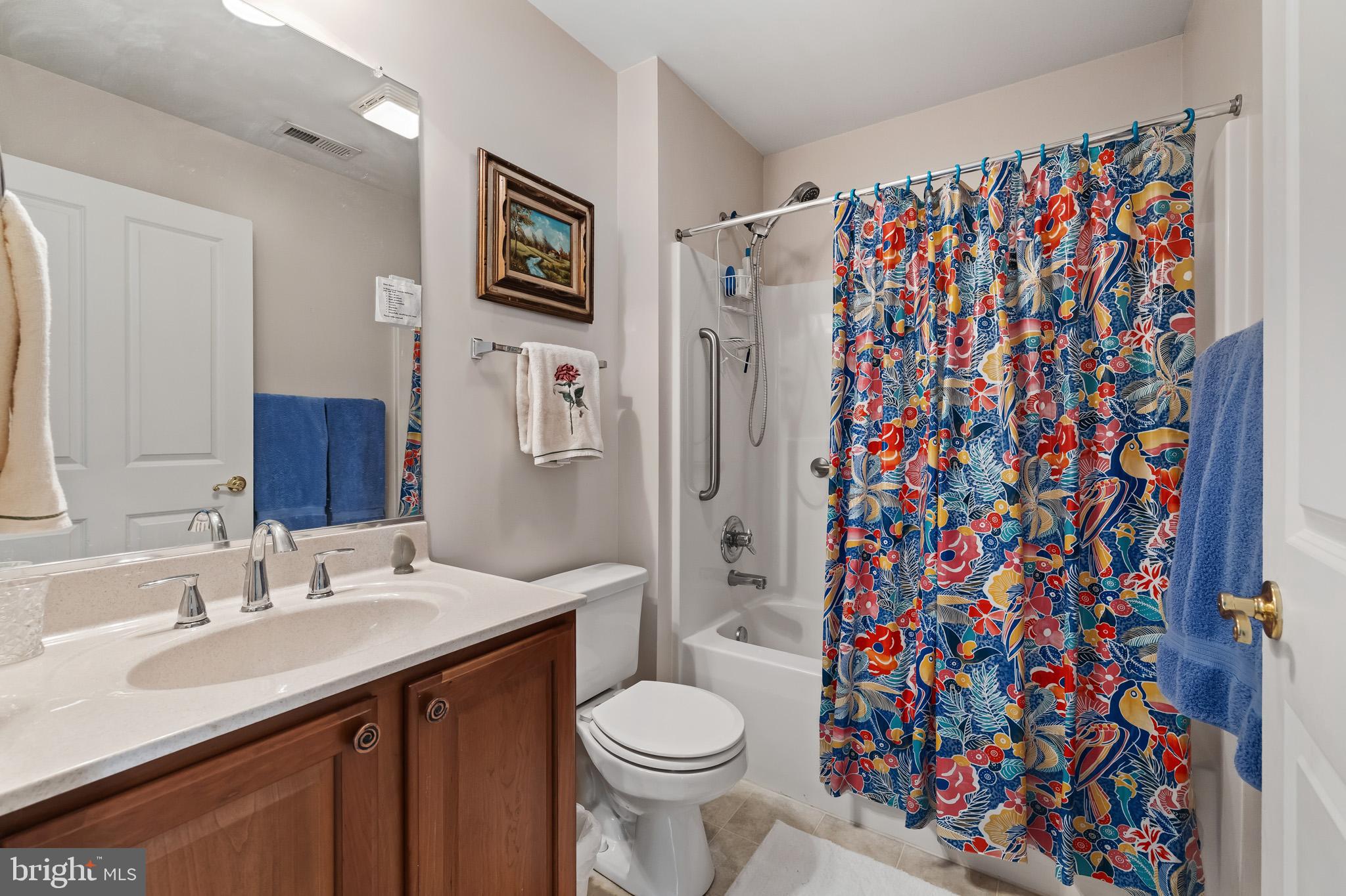 FALCON PLACE - Residential