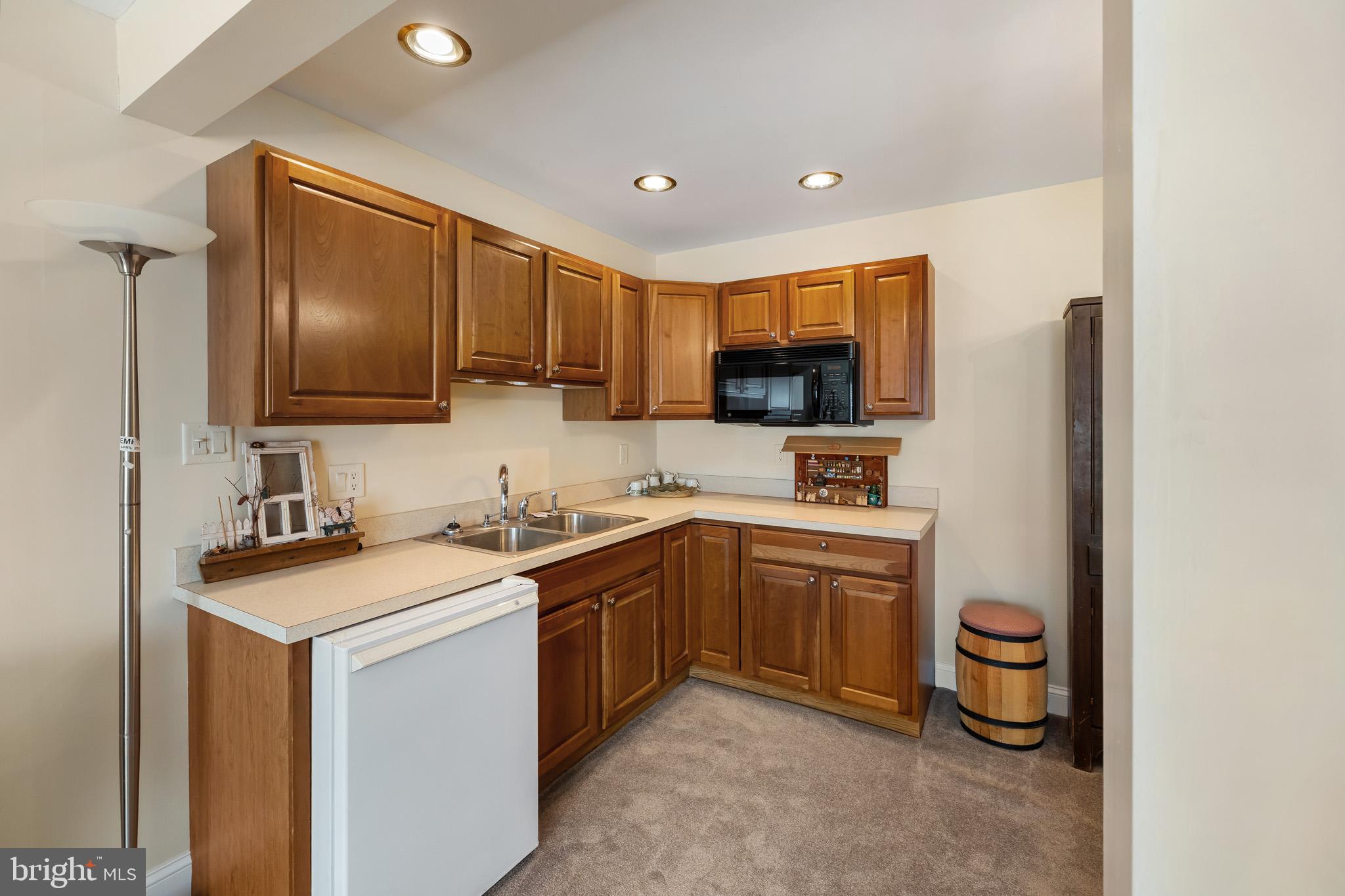 FALCON PLACE - Residential