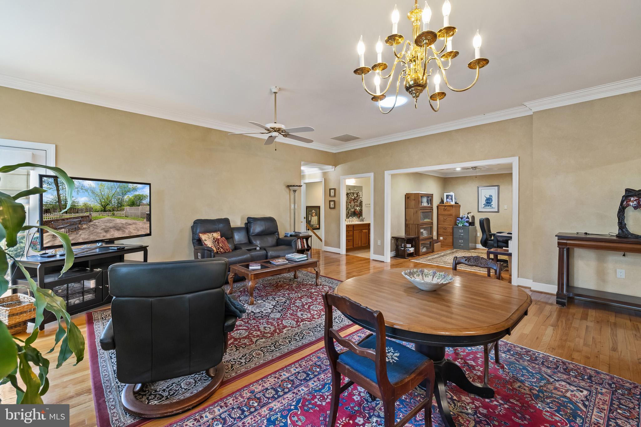 FALCON PLACE - Residential
